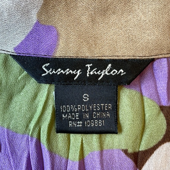 Sunny Taylor accordion top - Picture 2 of 3